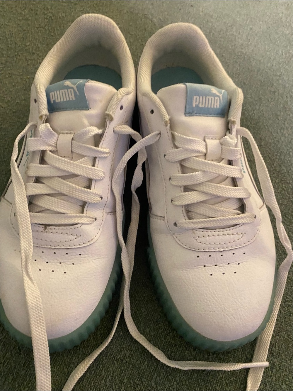 Puma White Sneakers with blue/seafoam Accents. Size 8 Soft Foam
